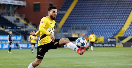 在此背景下 在此背景下